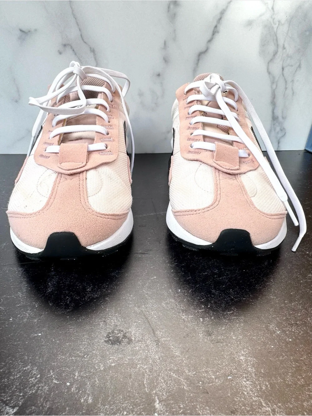 Nike Air Max Pre-Day Sneakers Light Soft Pink Black - Very Good Cond. - US 8.5